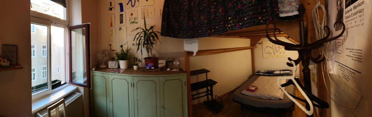Habitación en casa particular Fro-media - - Backside - Community Space - *